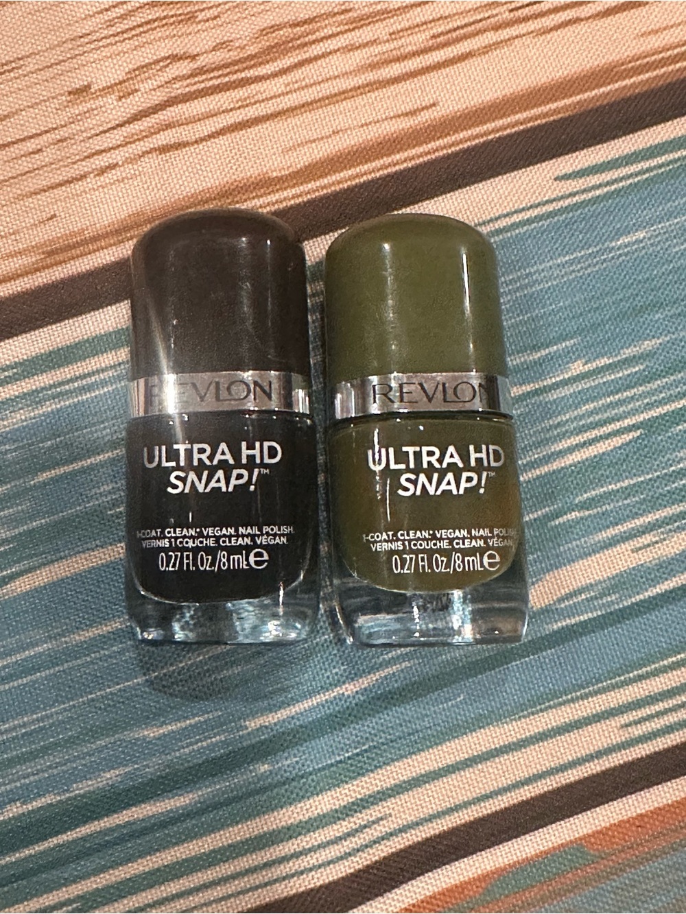 Revlon Ultra HD Snap! Nail Polish Duo - Black & Olive Green commander-in-chief